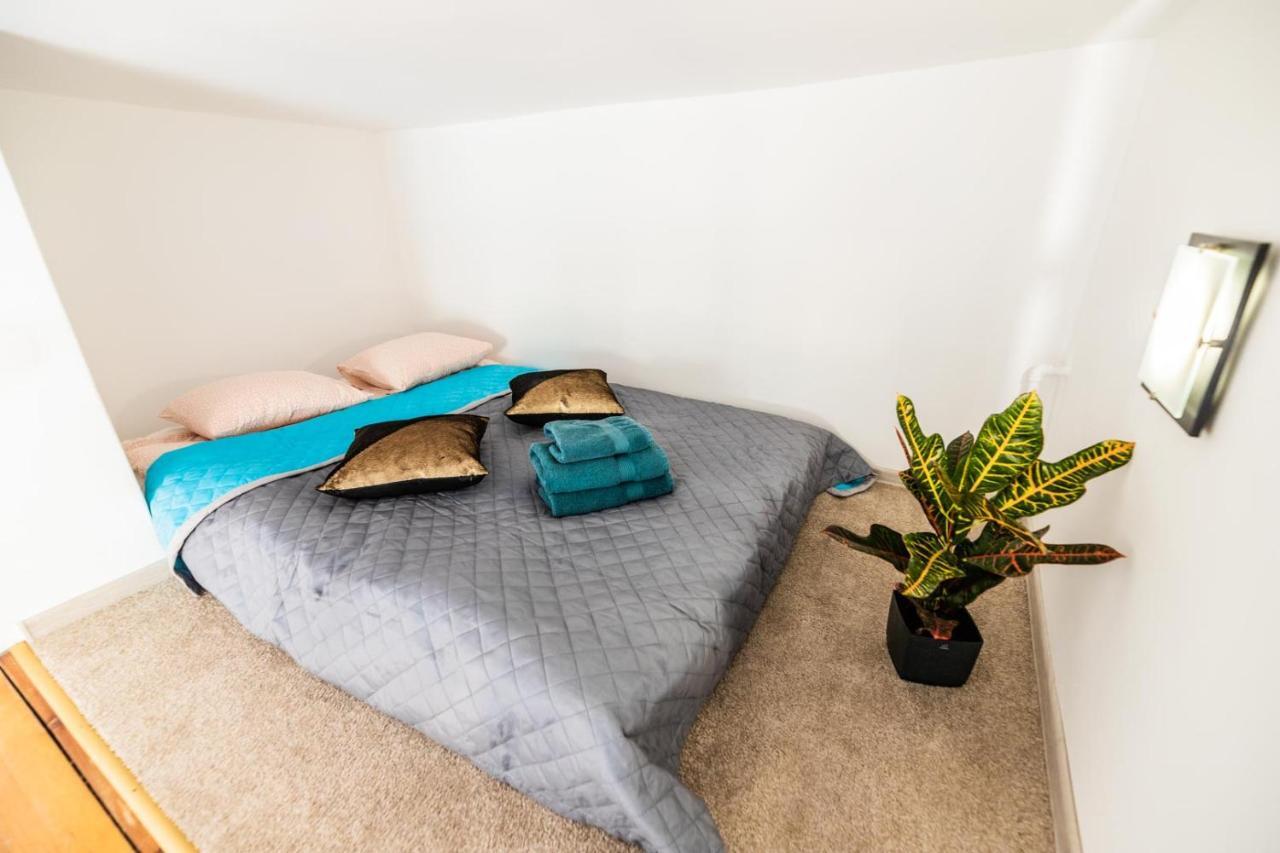 Апартаменты Apartament Z Antresola Przy Rynku Вроцлав Экстерьер фото